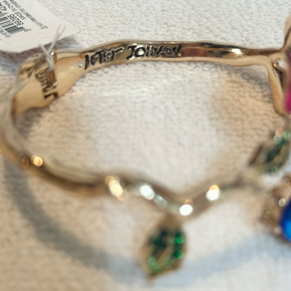 Betsey Johnson rose gold tone hinged bangle cuff bracelet nwt - Picture 3 of 9